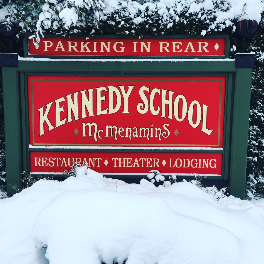 Mcmenamins Kennedy School Hotel Portland Exterior foto